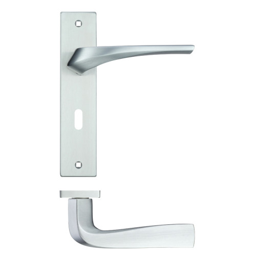 Fleur de Lys bathroom backplate lever